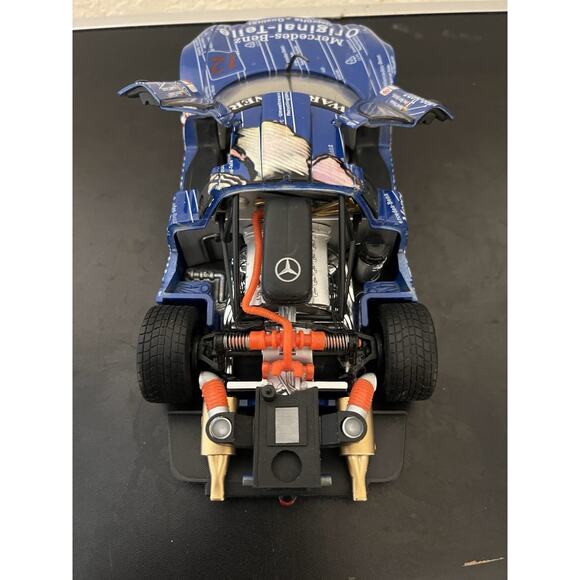 Maisto 1/18 Scale diecast 38848 - Mercedes Benz CLK-GTR Mobil1 - Blue - Picture 6 of 9